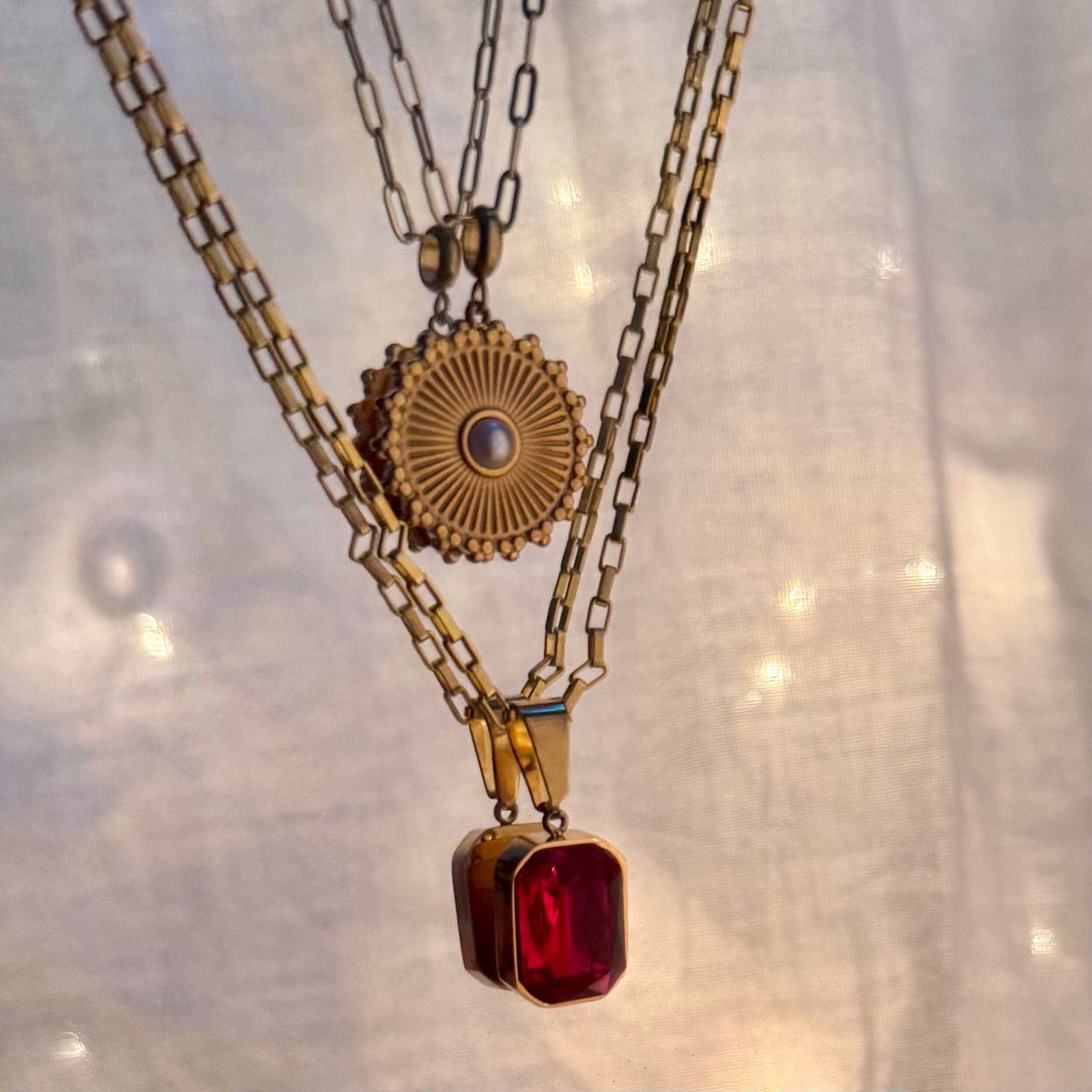 Radiant Necklace Holiday Edition