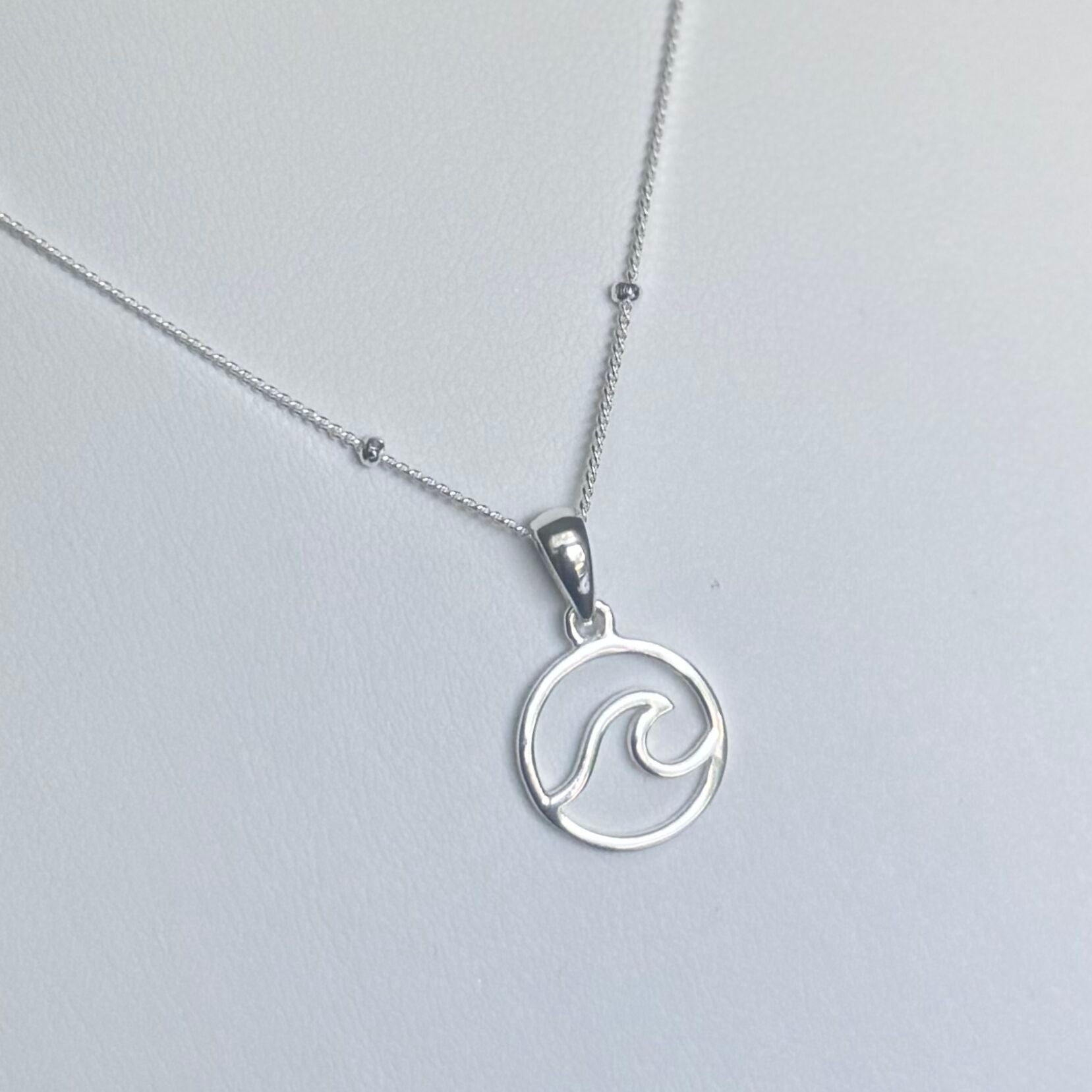 Silver Wave Necklace II