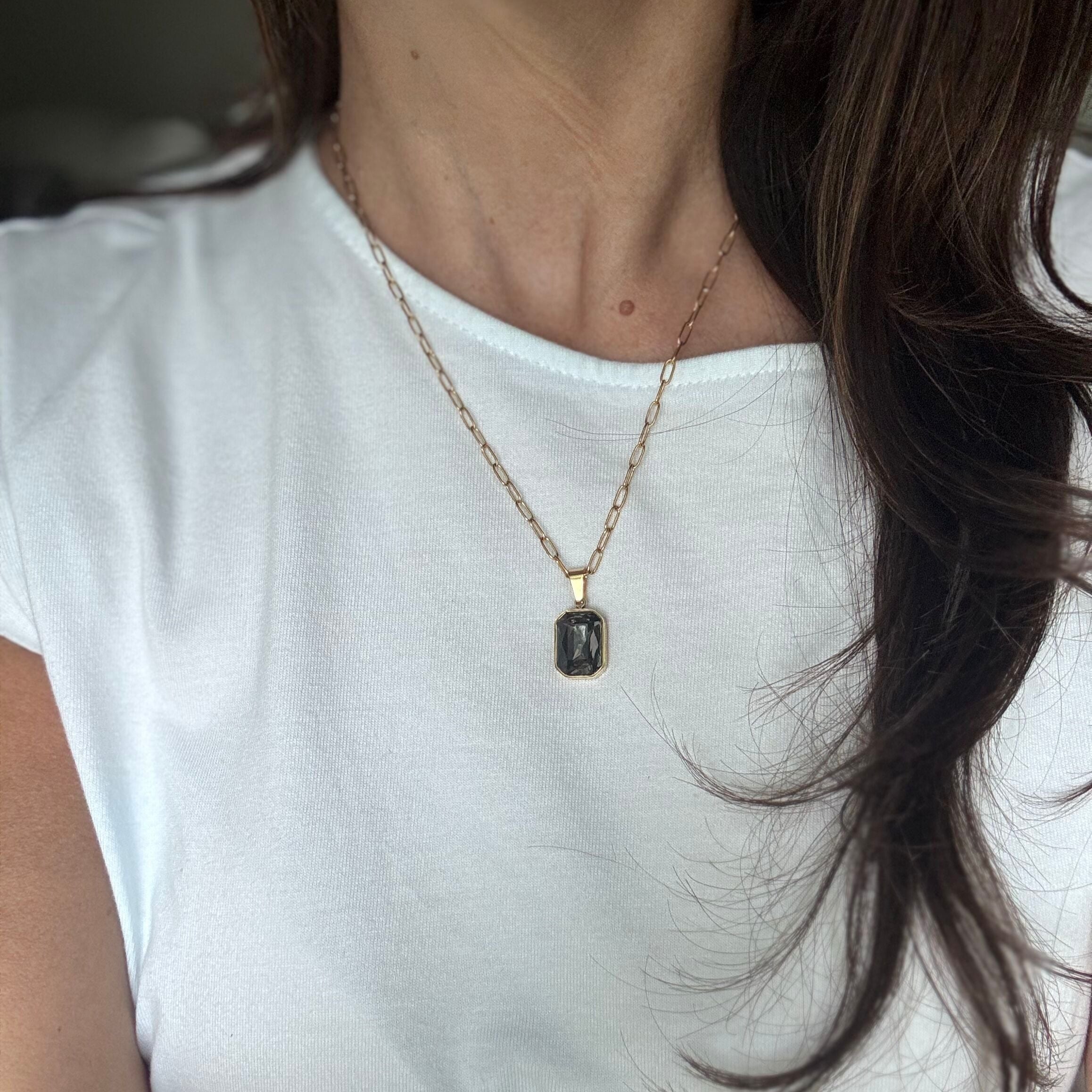 Radiant Necklace in Black